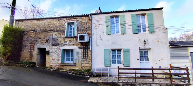 Maison ancienne - 97 m² - 5 pièces