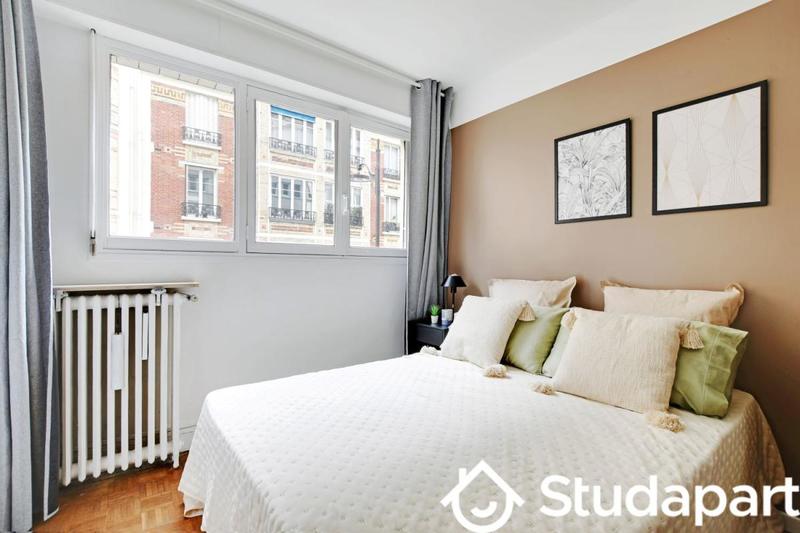 Chambre - 11 m² - 1 pièce