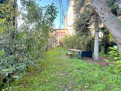 Immeuble - 7 pièces