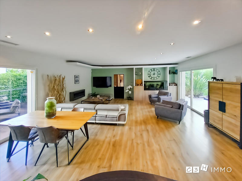 Villa - 140 m² - 6 pièces