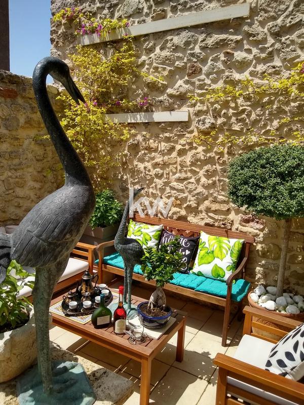 Maison - 360 m² - 8 pièces