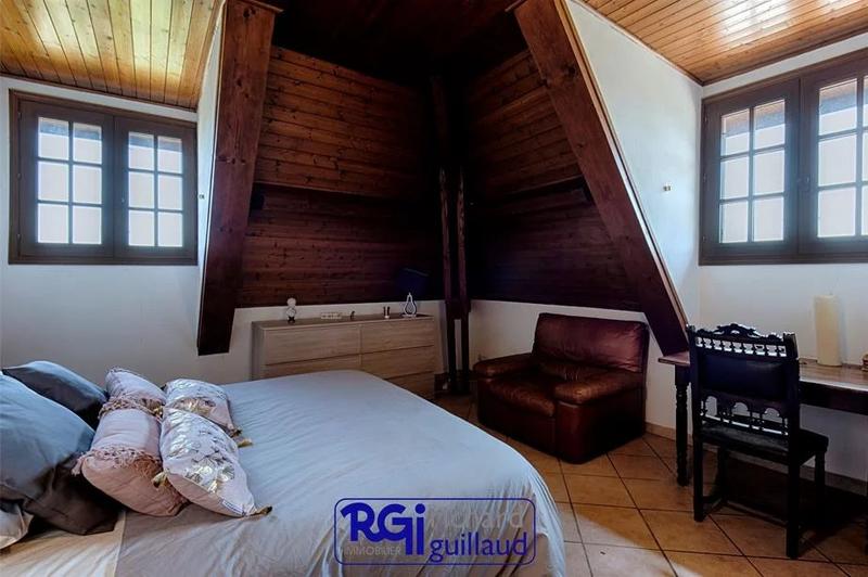 Maison - 138 m² - 5 pièces