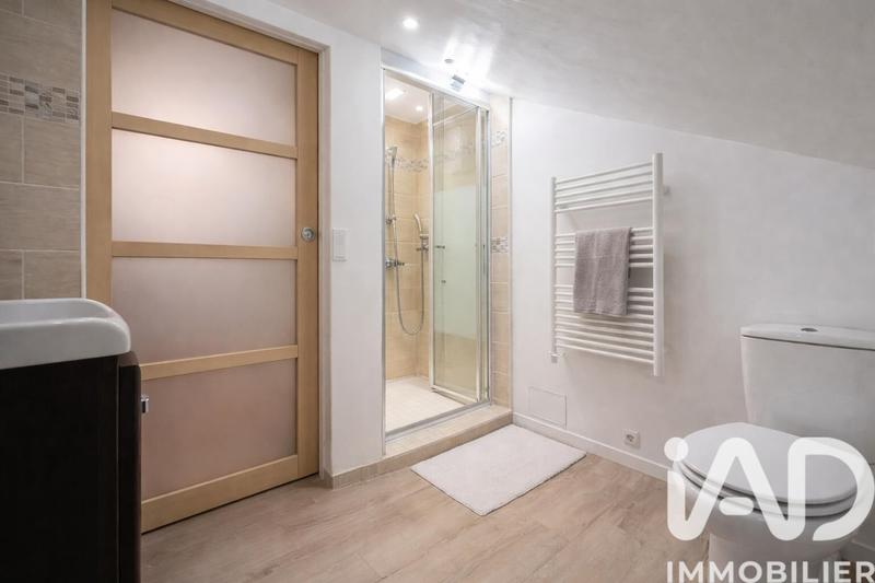 Maison - 180 m² - 6 pièces