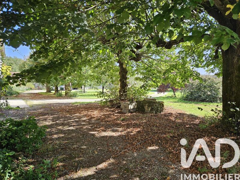 Maison - 301 m² - 8 pièces