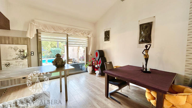 Villa - 164 m² - 7 pièces
