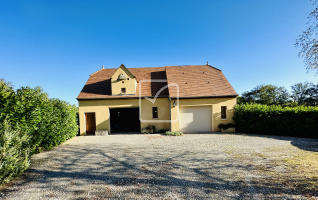 Maison - 250 m² - 11 pièces