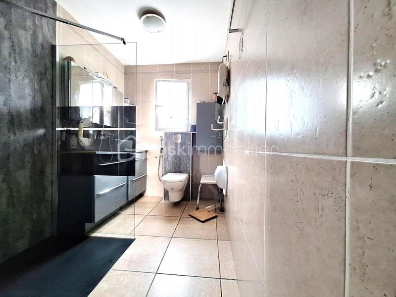 Villa - 90 m² - 4 pièces