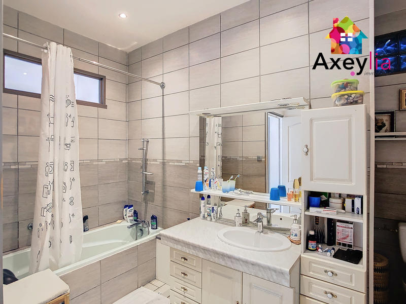 Maison - 127 m² - 6 pièces