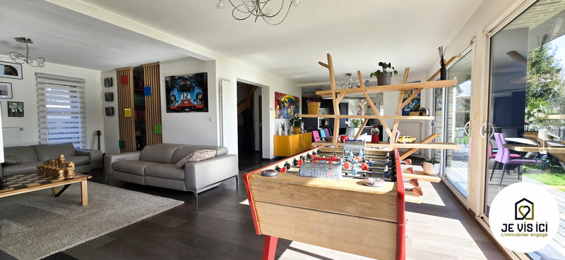 Maison - 199 m² - 8 pièces