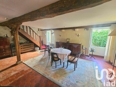 Maison - 212 m² - 7 pièces