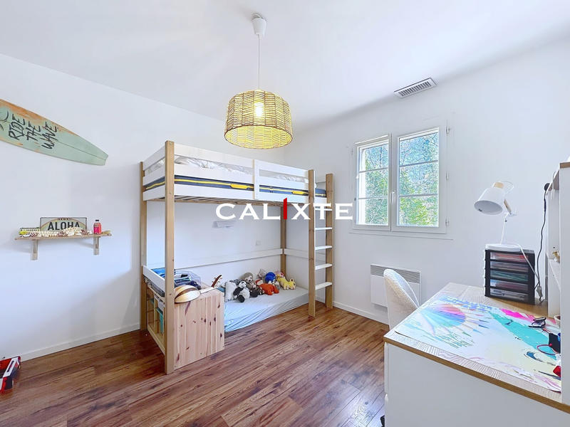 Maison - 140 m² - 5 pièces