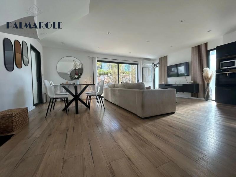 Villa - 100 m² - 4 pièces