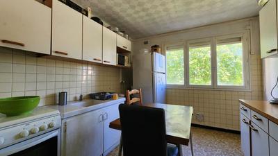 Appartement - 90 m² - 5 pièces