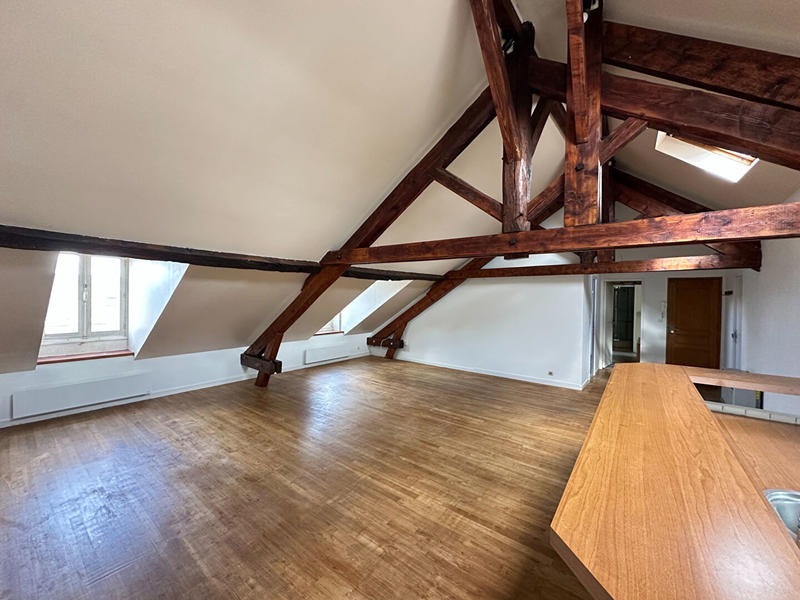 Appartement - 97 m² - 5 pièces