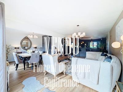 Maison - 106 m² - 6 pièces