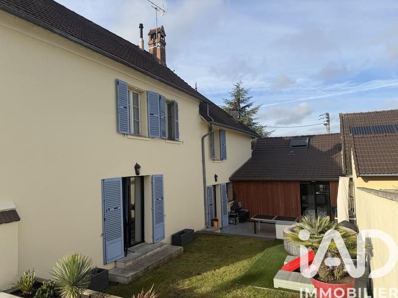 Maison - 169 m² - 8 pièces