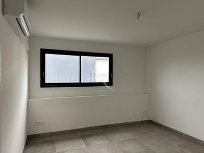 Local d'activité / Entrepôt - 90 m²