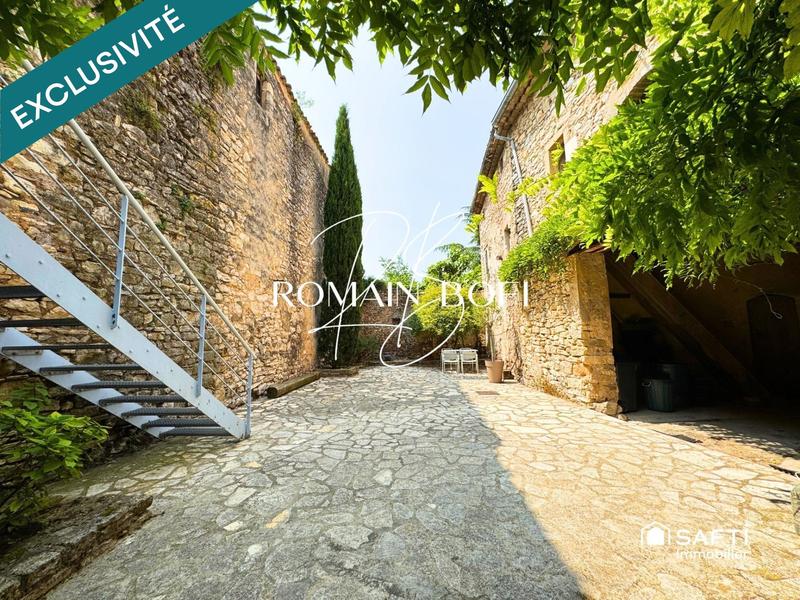 Maison - 204 m² - 6 pièces