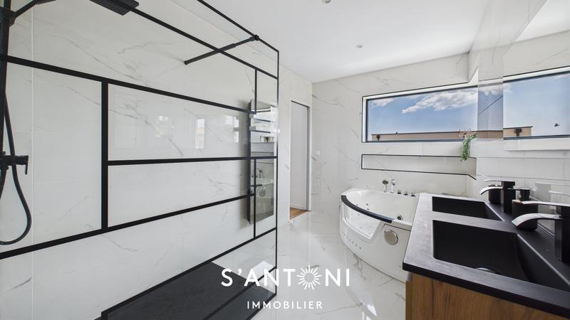 Maison - 125 m² - 4 pièces