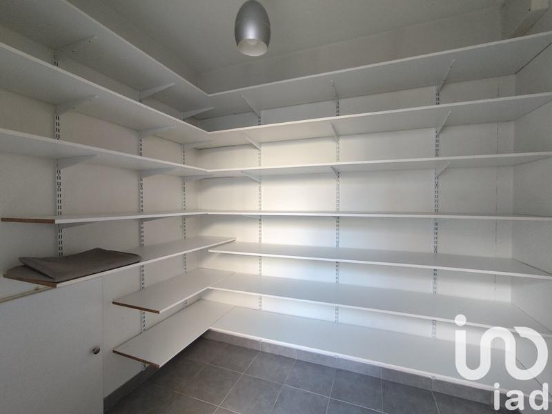 Maison - 385 m² - 5 pièces