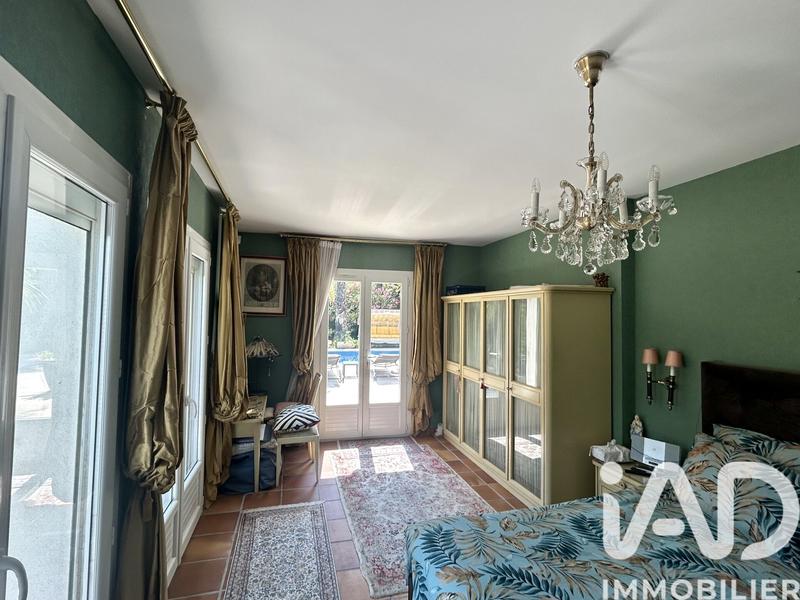 Appartement - 260 m² - 8 pièces