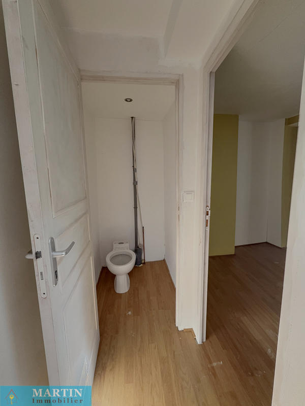 Maison - 213 m² - 9 pièces