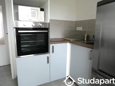 Chambre - 11 m² - 1 pièce