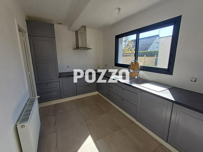Maison - 104 m² - 6 pièces