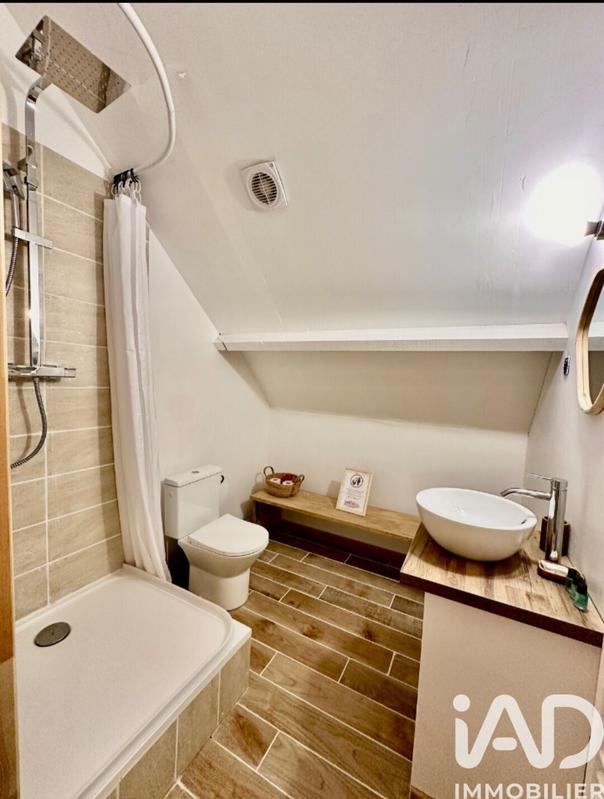 Maison - 200 m² - 8 pièces