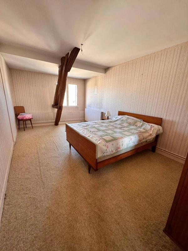 Maison - 99 m² - 5 pièces