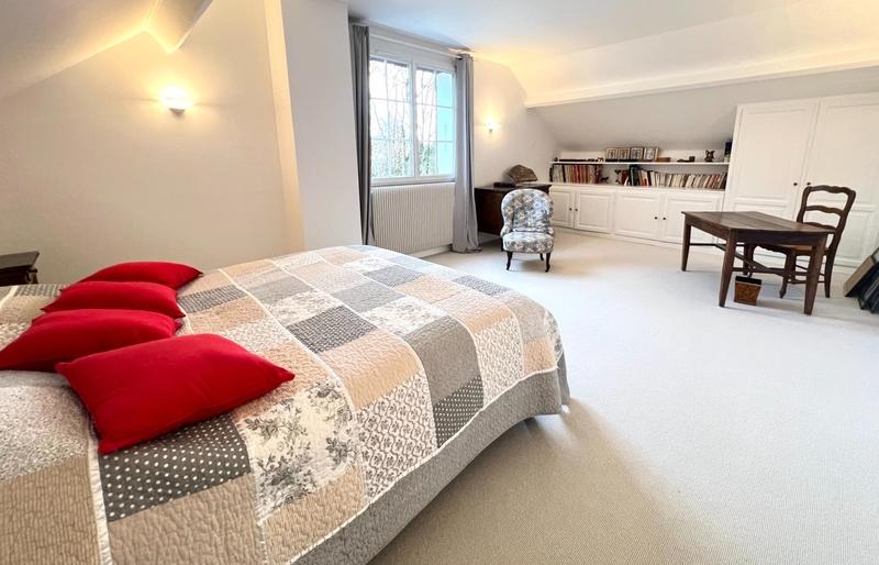 Maison - 183 m² - 7 pièces