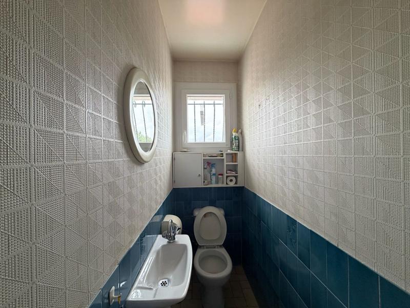 Maison traditionnelle - 93 m² - 7 pièces