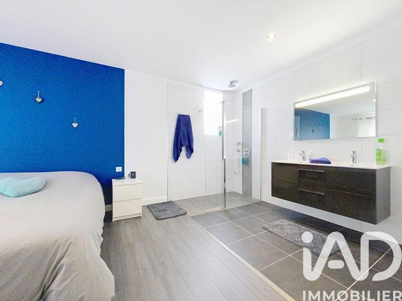 Maison - 180 m² - 5 pièces