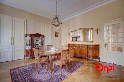 Appartement - 122 m² - 4 pièces