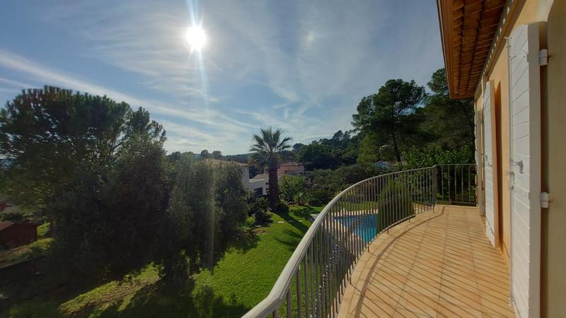 Villa - 210 m² - 6 pièces