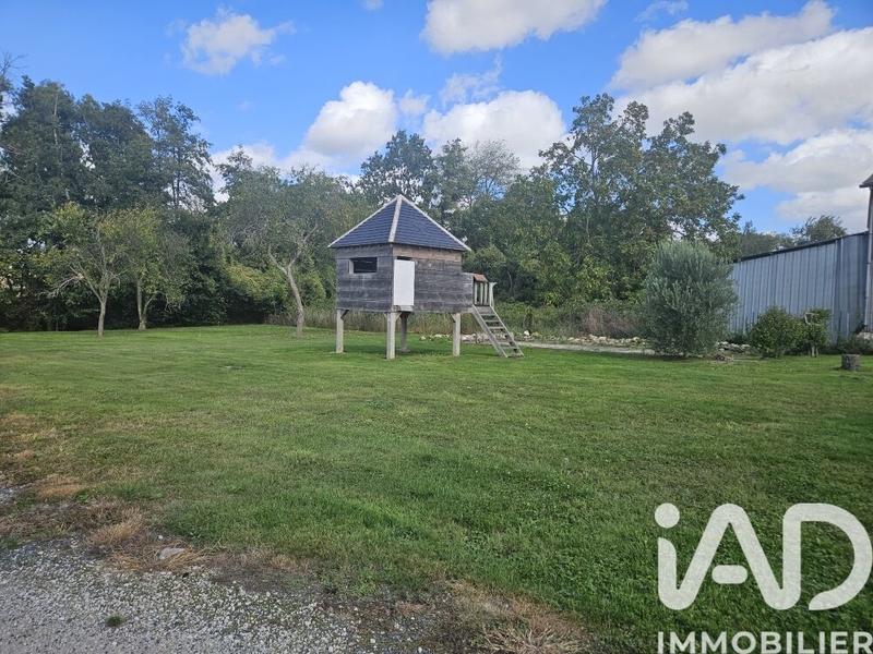 Maison - 232 m² - 7 pièces