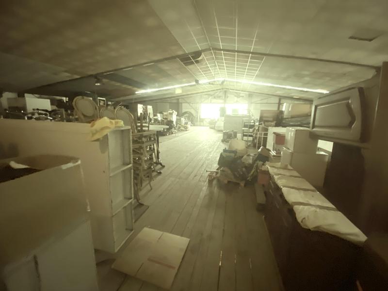 Local commercial - 1 000 m²