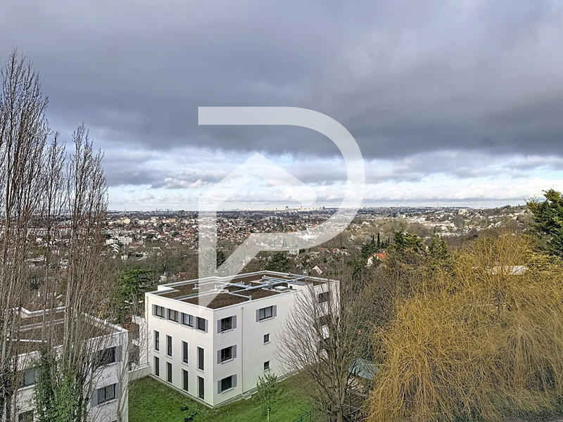 Appartement - 103 m² - 5 pièces