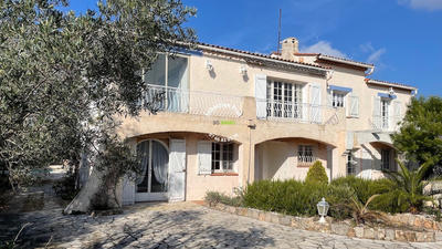 Maison - 187 m² - 9 pièces