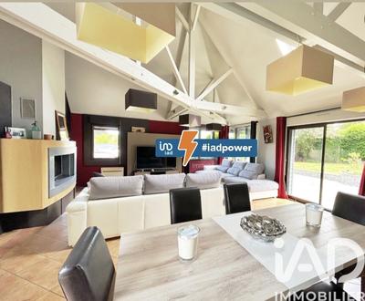 Maison - 300 m² - 8 pièces