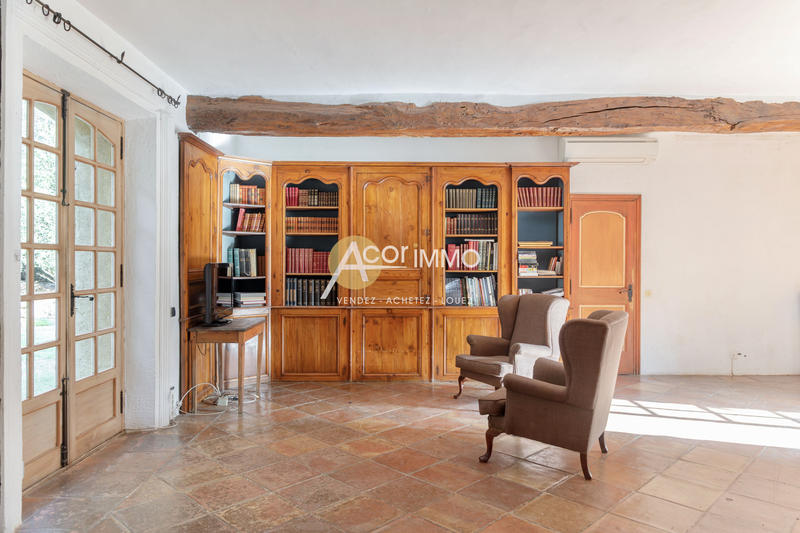 Maison - 400 m² - 10 pièces