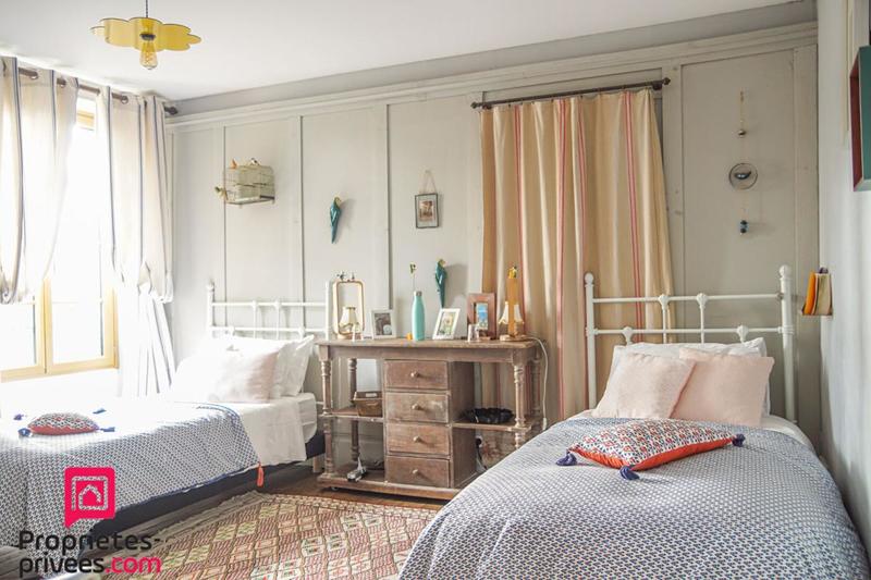 Maison - 320 m² - 10 pièces