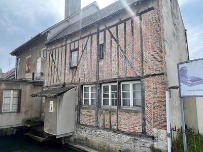 Immeuble - 118 m² - 2 pièces