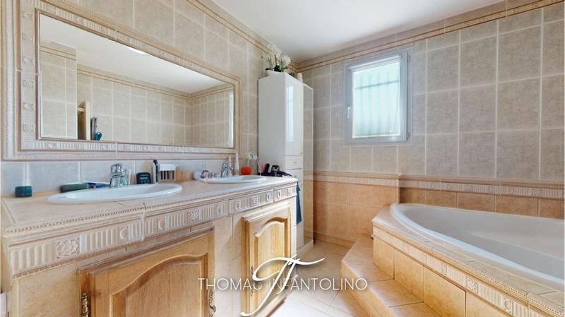 Maison - 128 m² - 5 pièces