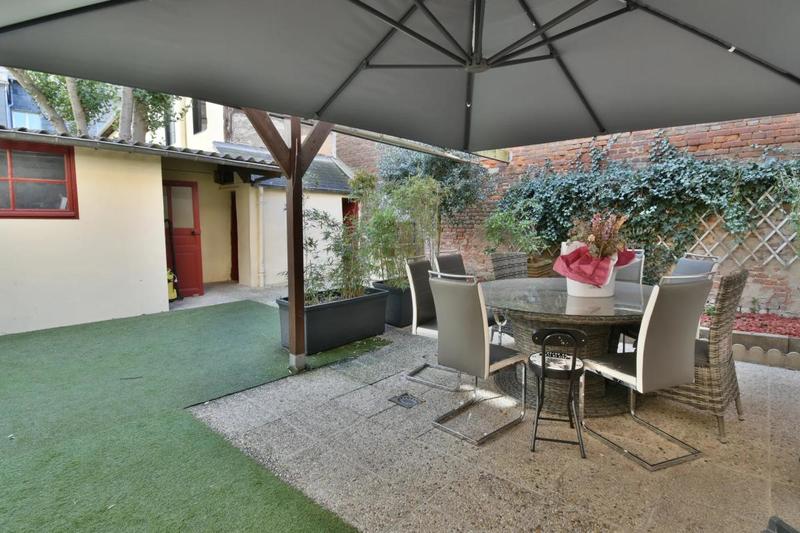 Maison - 189 m² - 9 pièces