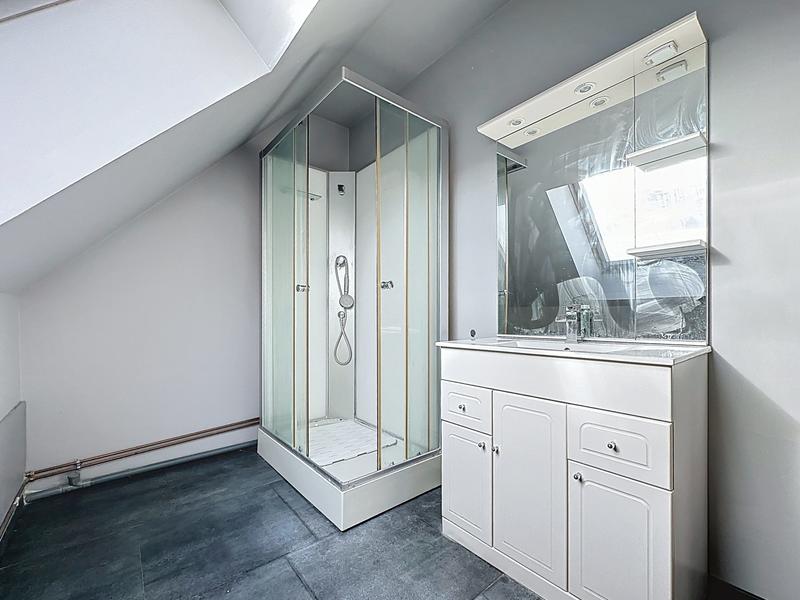 Maison - 90 m² - 6 pièces