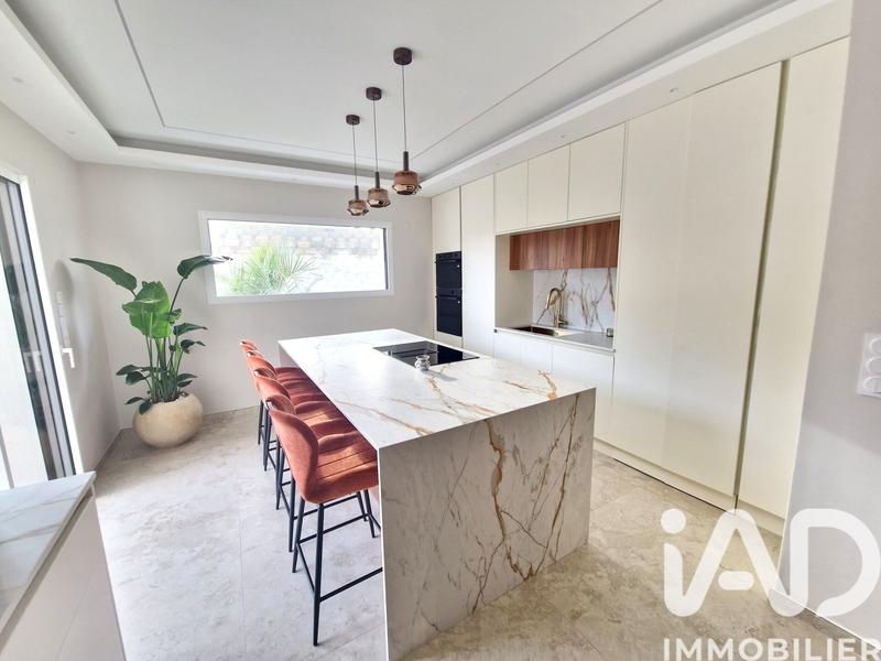 Maison - 153 m² - 7 pièces