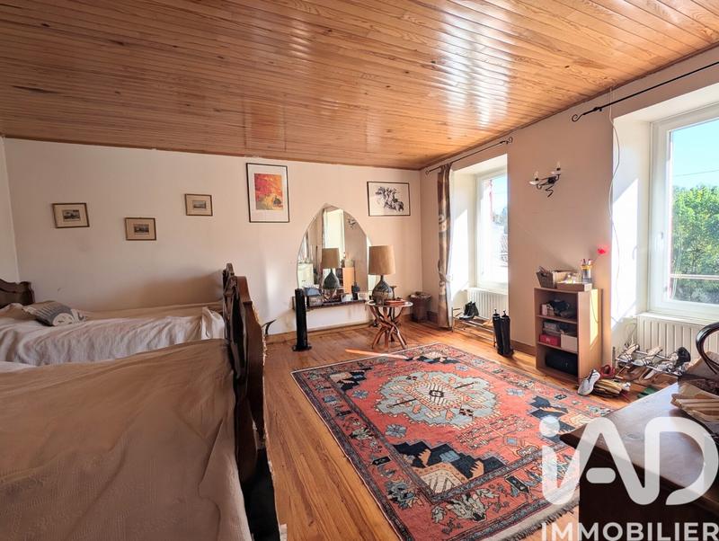 Maison - 207 m² - 8 pièces