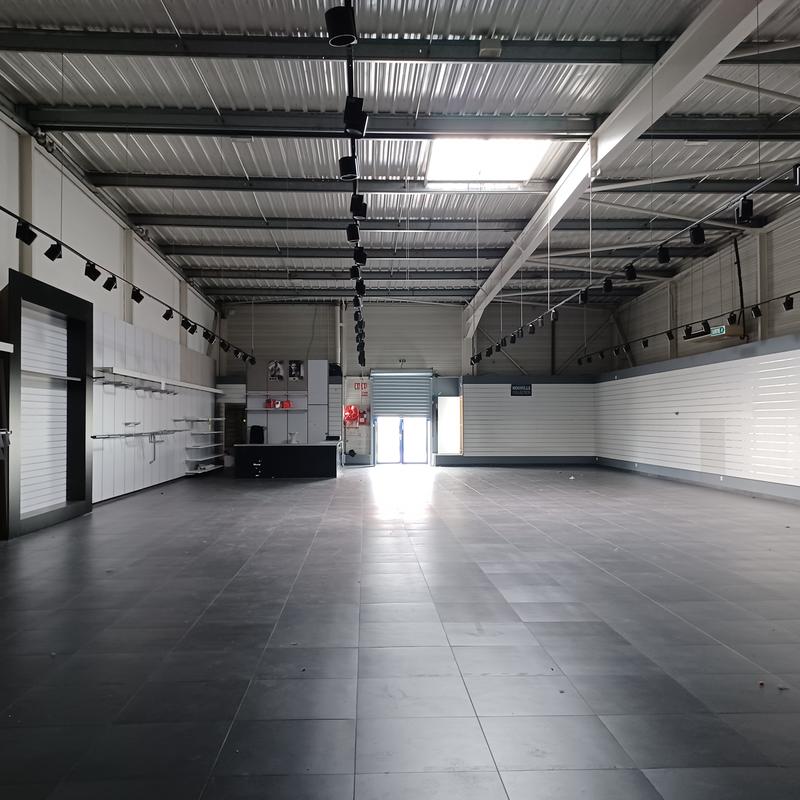 Local commercial - 425 m²