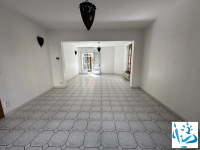 Maison - 180 m² - 8 pièces